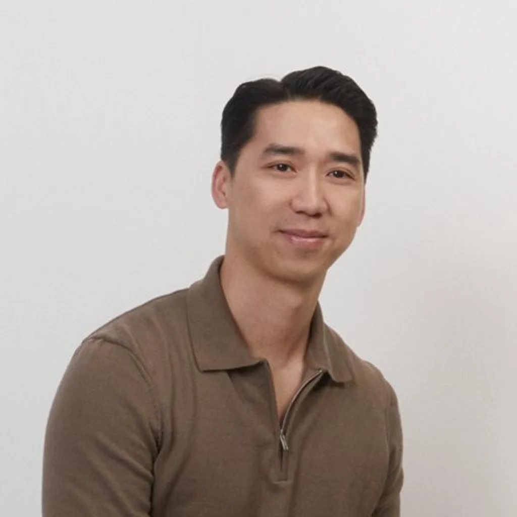 David, founder of Sagedlist and practitioner of Feng Shui and BaZi Chinese astrology, part of a community for astrology, metaphysics, spiritual practices, tarot, Western astrology, Vedic astrology, Zi Wei Dou Shu and Qi Men Dun Jia.